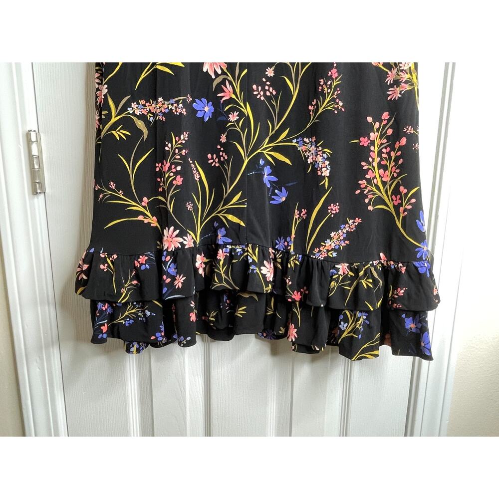 Floral V-Neck Ruffle Hem Dress - Black - Picture 8 of 10